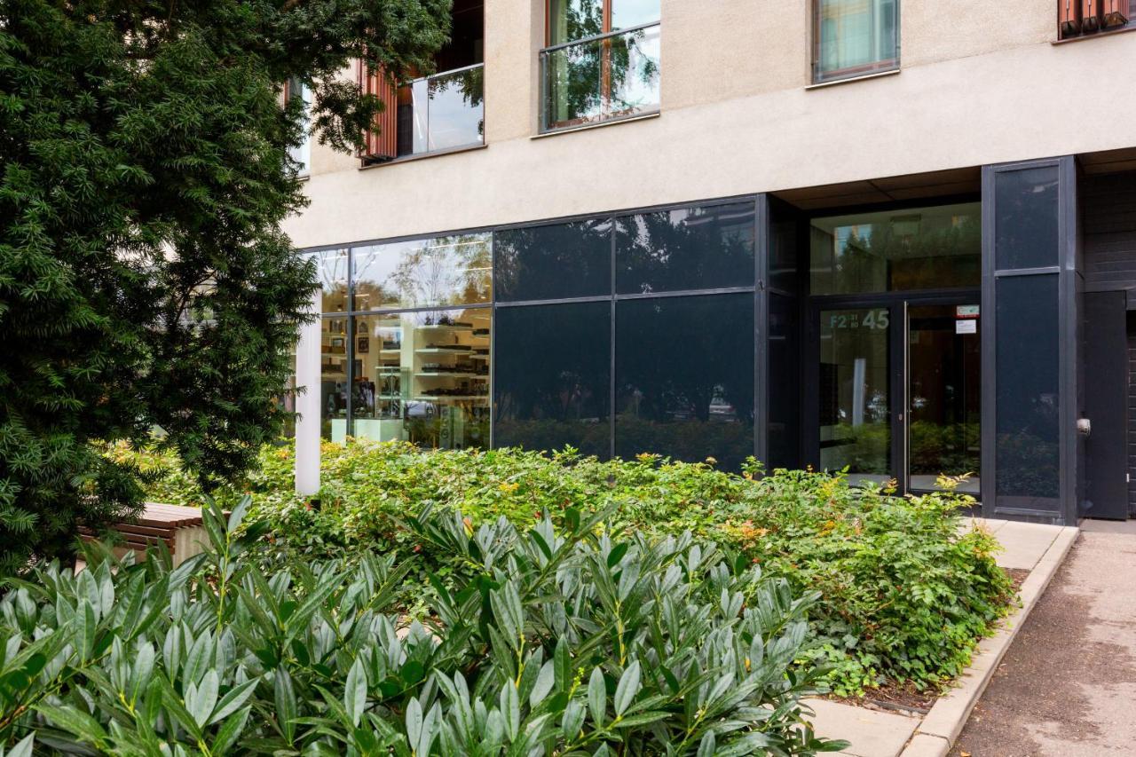 Warsaw Wola Apartment Near Nocny Market By Noclegi Renters Exterior foto